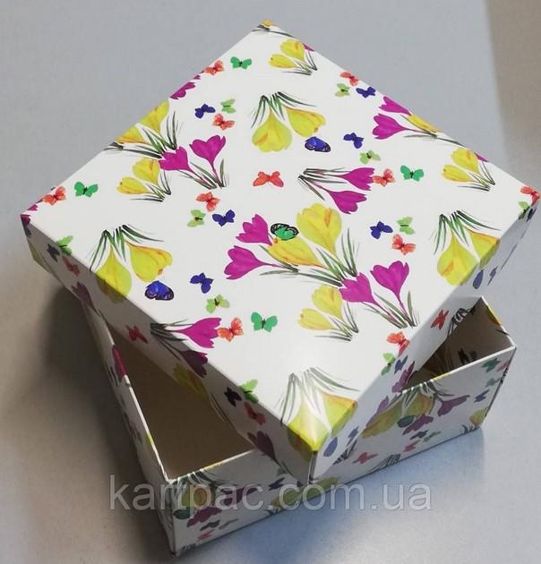 Картонная коробка для подарков